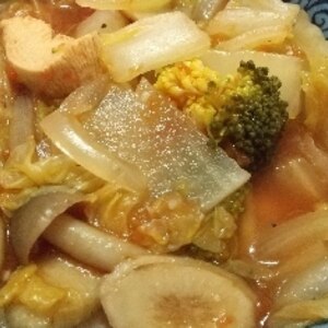 簡単トマト鍋！シメのパスタがうまい！！